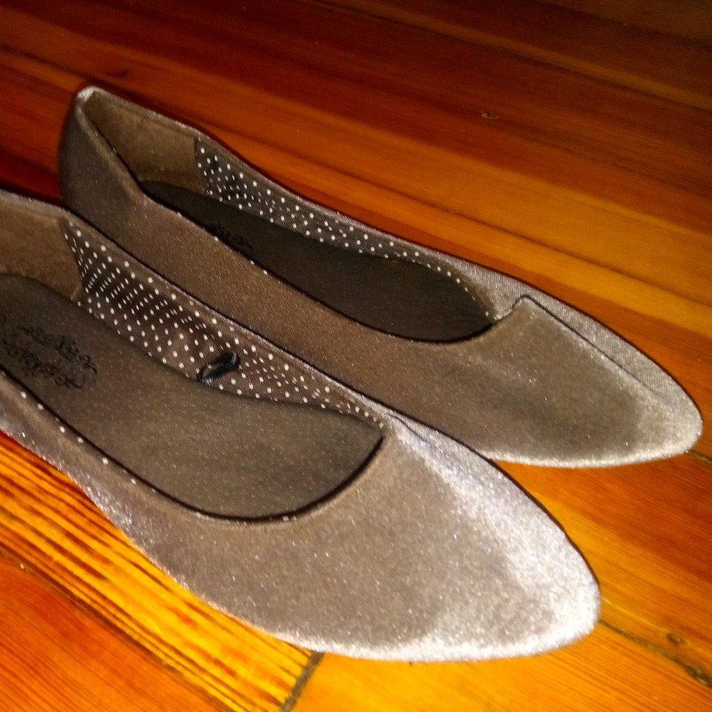 Gray Point Flats